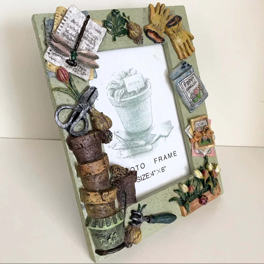 New Vintage Detailed garden photo frame